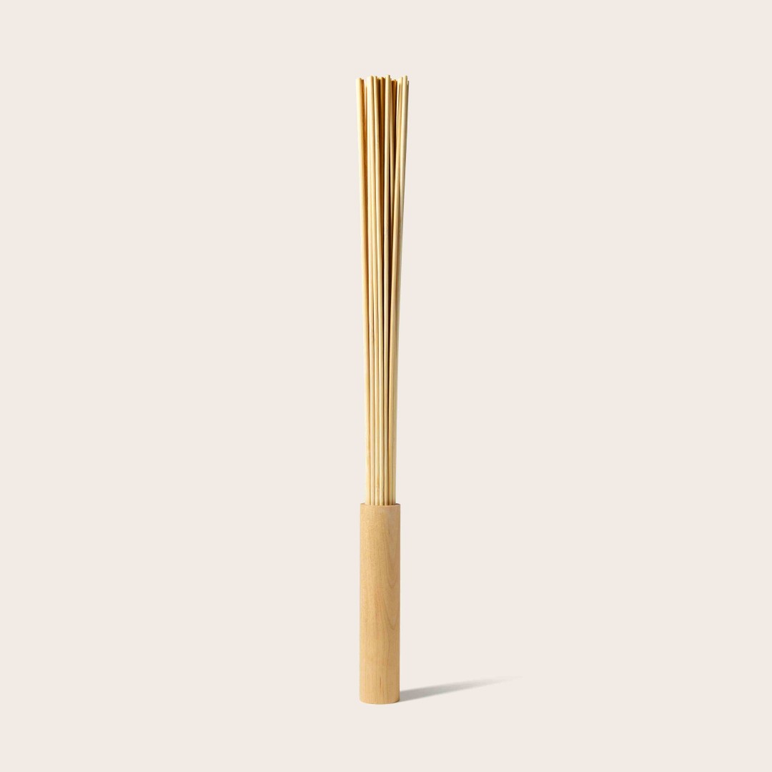 Bamboo Tapper von Hayou stehend